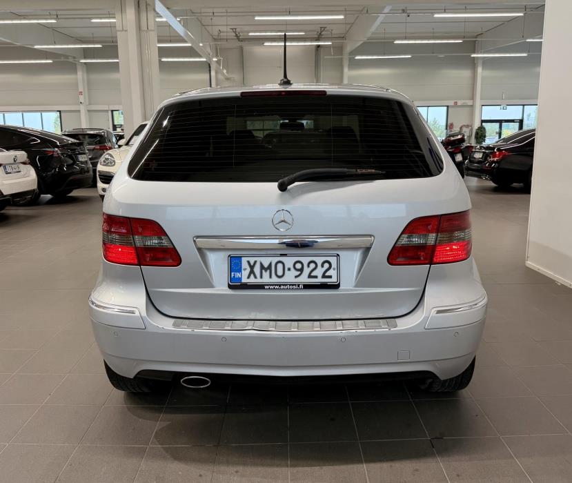 MERCEDES-BENZ B 2010