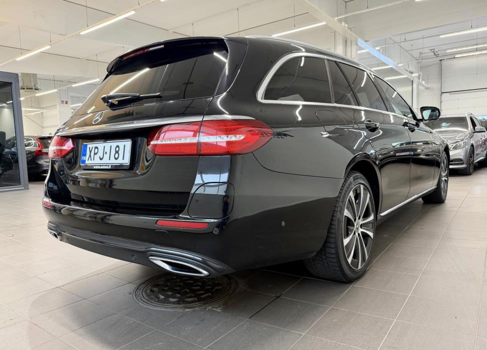 MERCEDES-BENZ E 2019