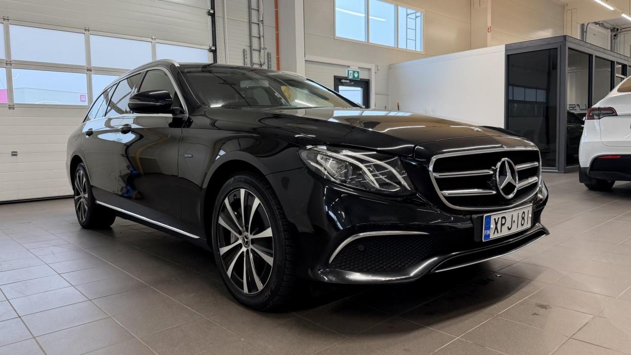 MERCEDES-BENZ E 2019