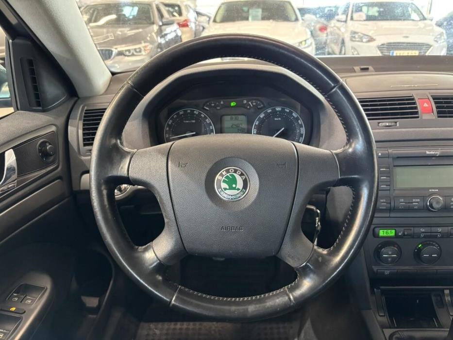 SKODA Octavia 2005