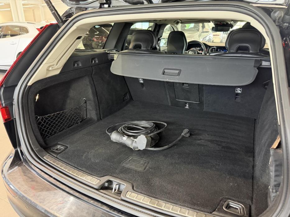 VOLVO V60 2021