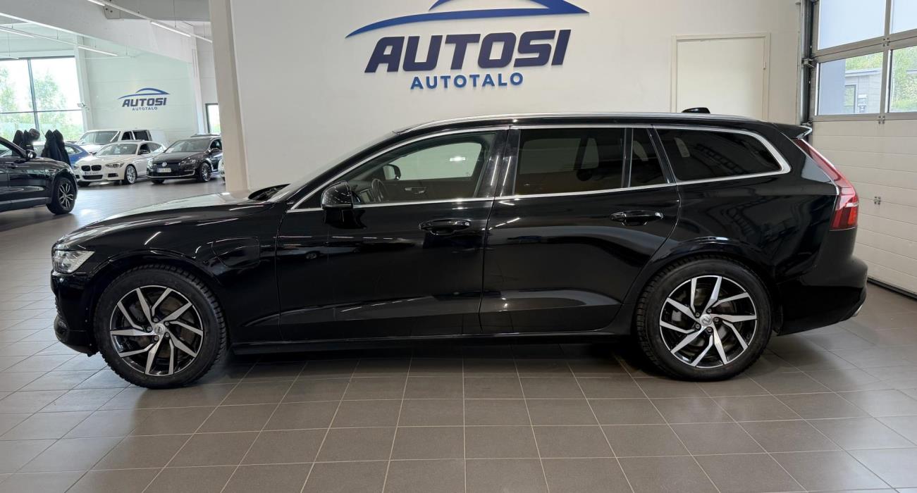 VOLVO V60 2021