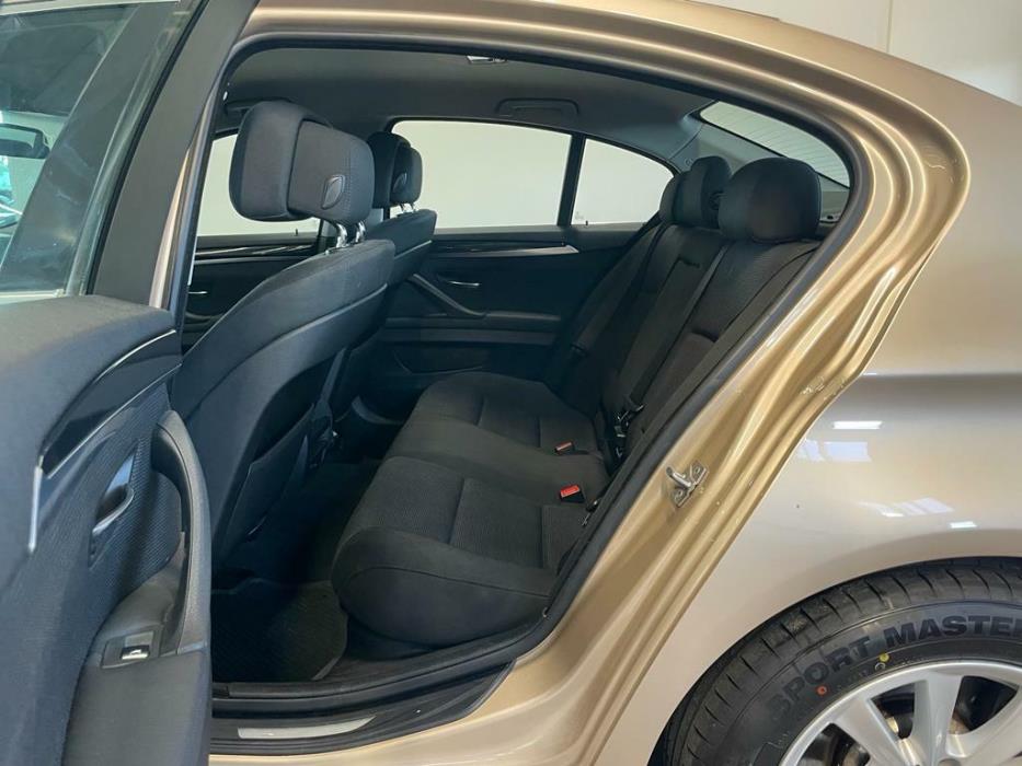 BMW 520 2011
