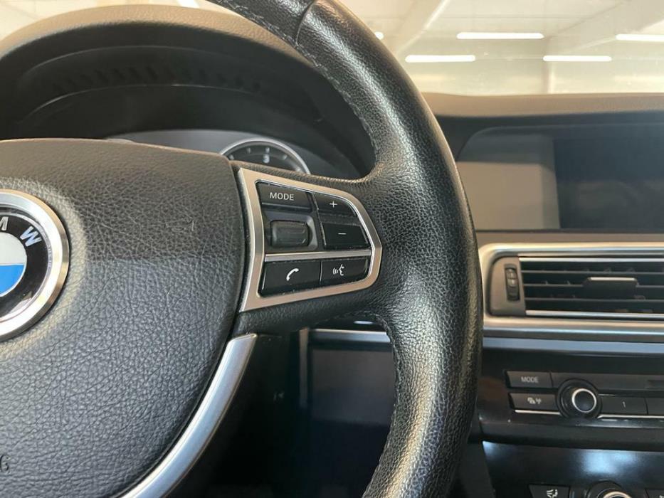 BMW 520 2011