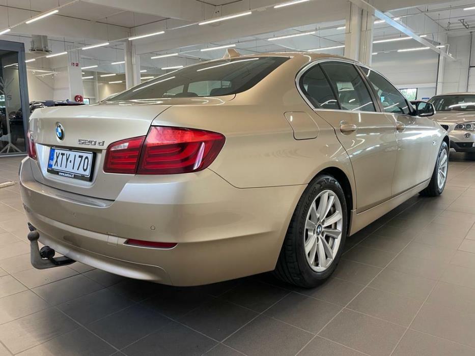 BMW 520 2011