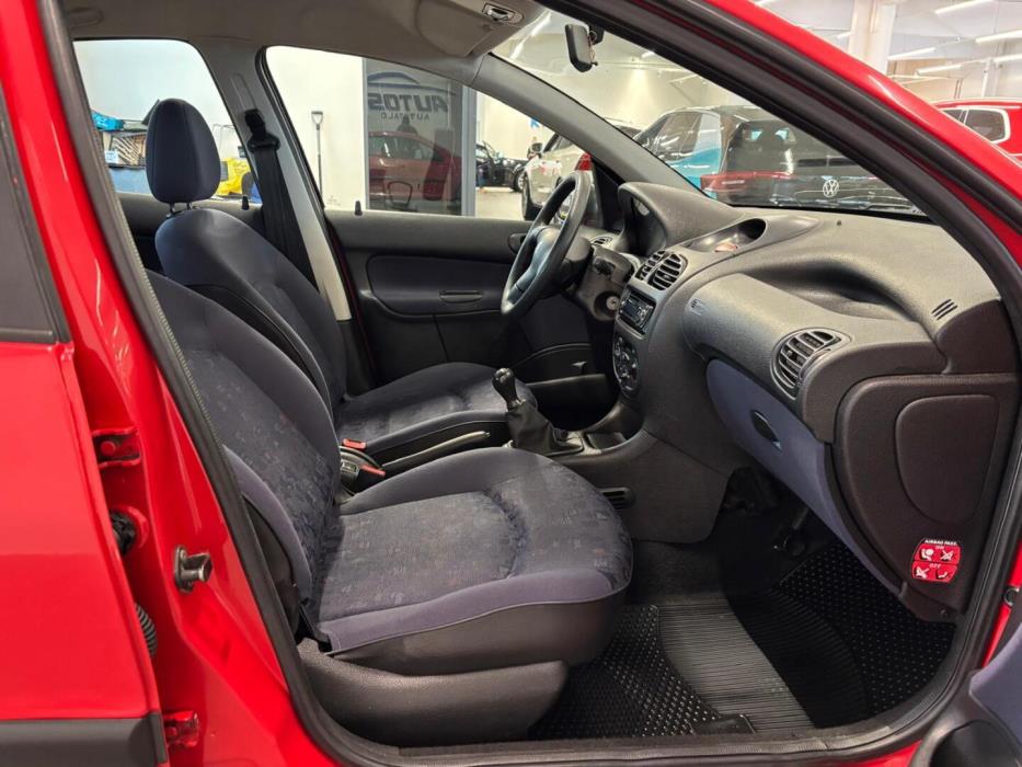 PEUGEOT 206 2001