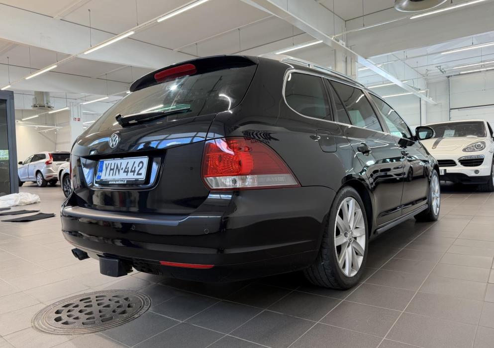 VOLKSWAGEN Golf 2011