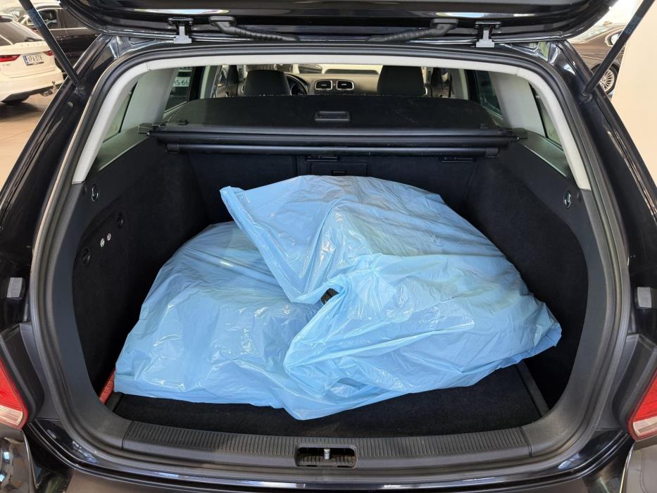 VOLKSWAGEN Golf 2011