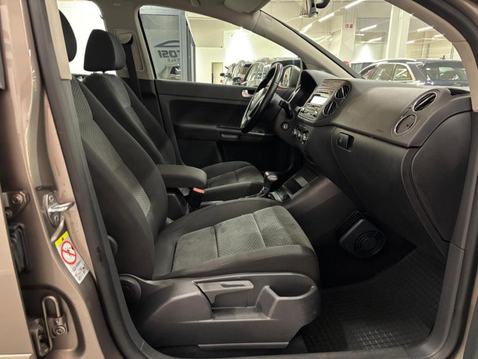 VOLKSWAGEN Golf Plus 2010