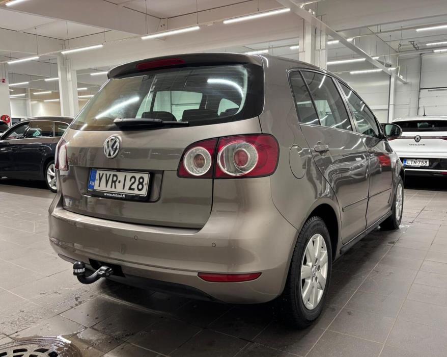 VOLKSWAGEN Golf Plus 2010