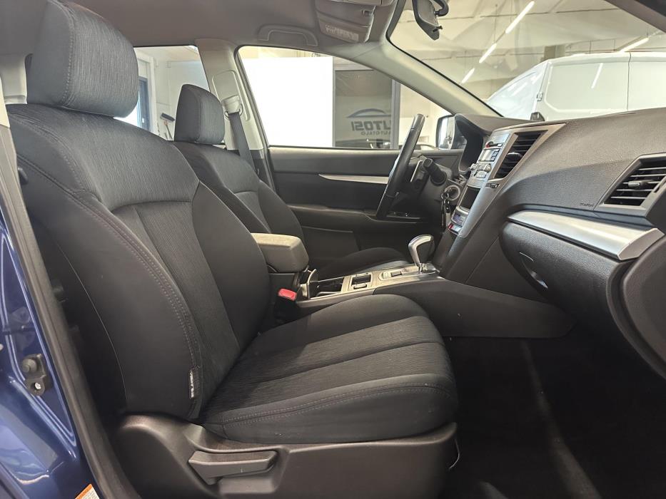 SUBARU Legacy 2011