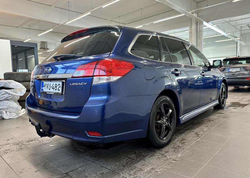SUBARU Legacy 2011