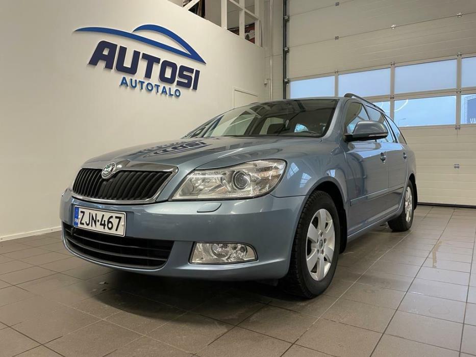 SKODA Octavia 2012