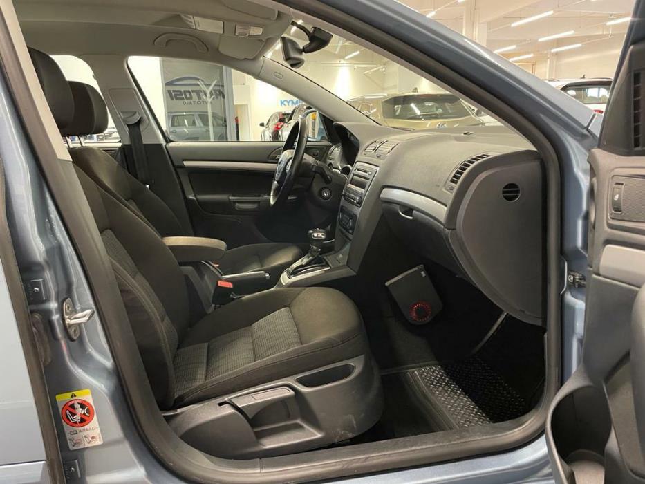 SKODA Octavia 2012