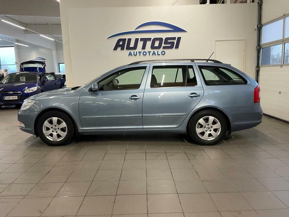 SKODA Octavia 2012
