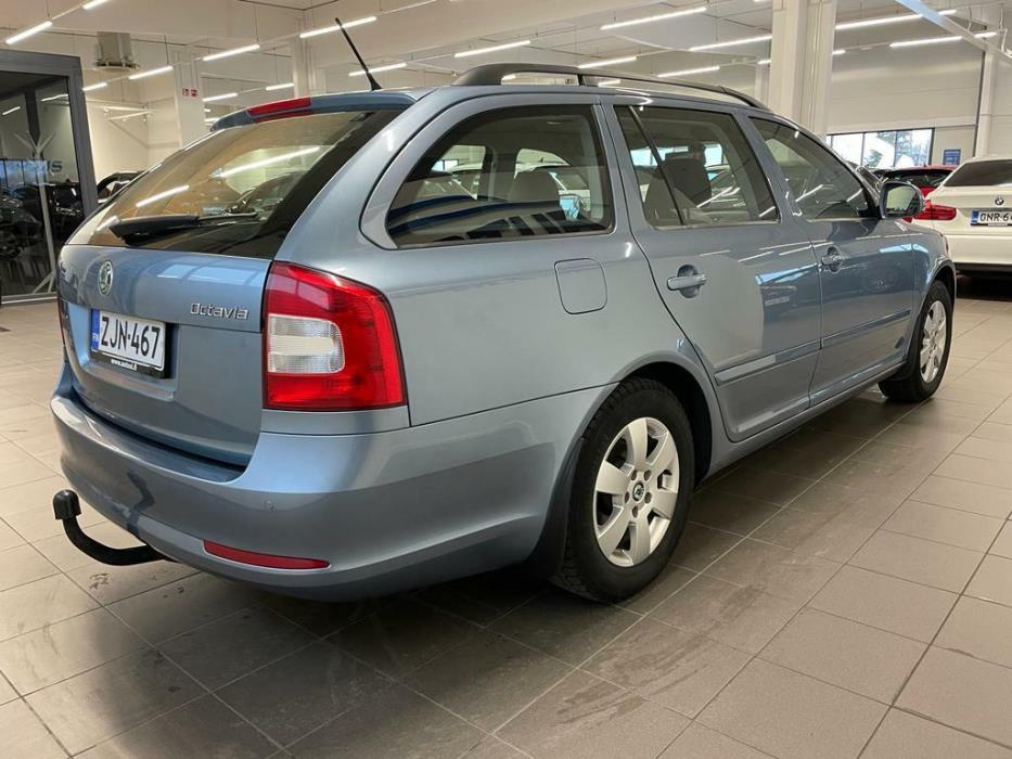SKODA Octavia 2012