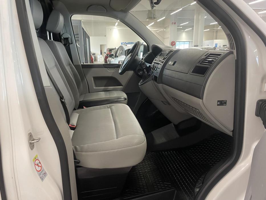 VOLKSWAGEN Transporter 2015