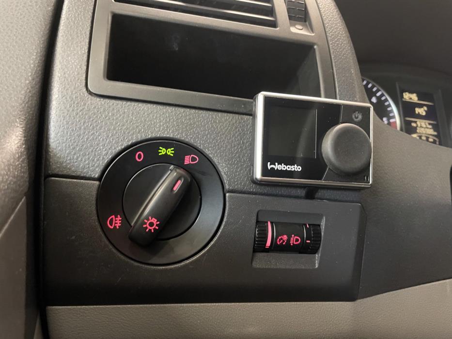 VOLKSWAGEN Transporter 2015