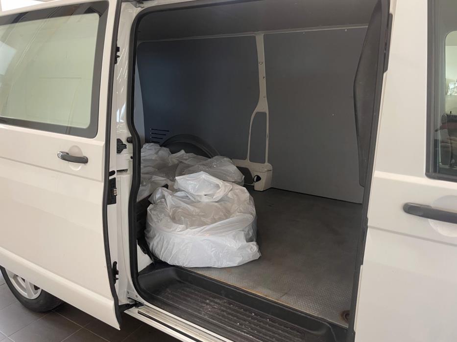 VOLKSWAGEN Transporter 2015