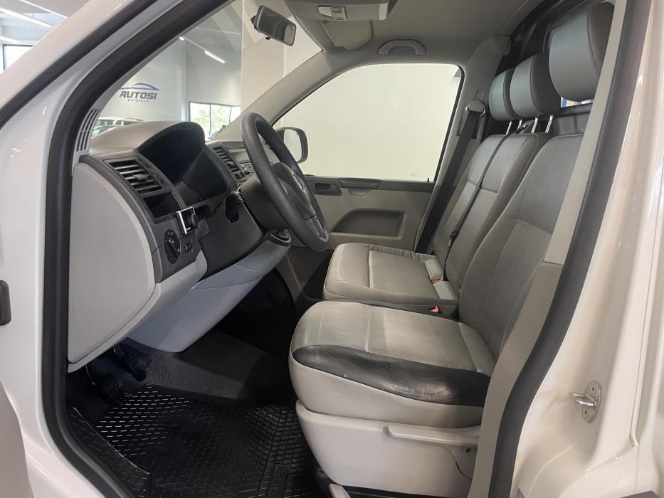 VOLKSWAGEN Transporter 2015