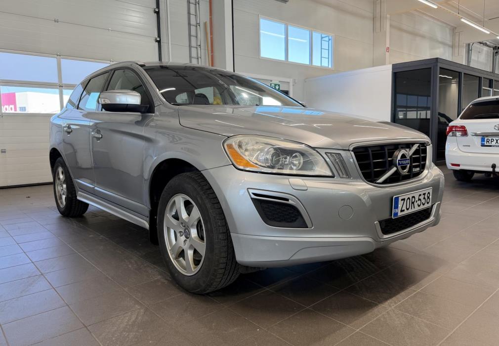 VOLVO XC60 2012