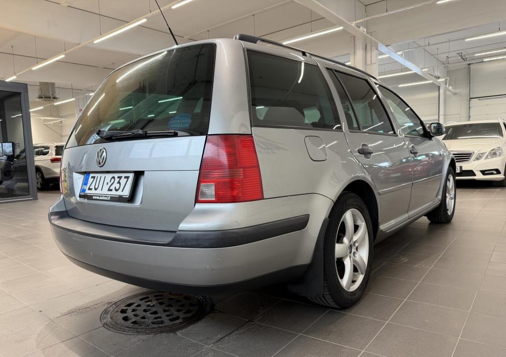 VOLKSWAGEN Golf 2006