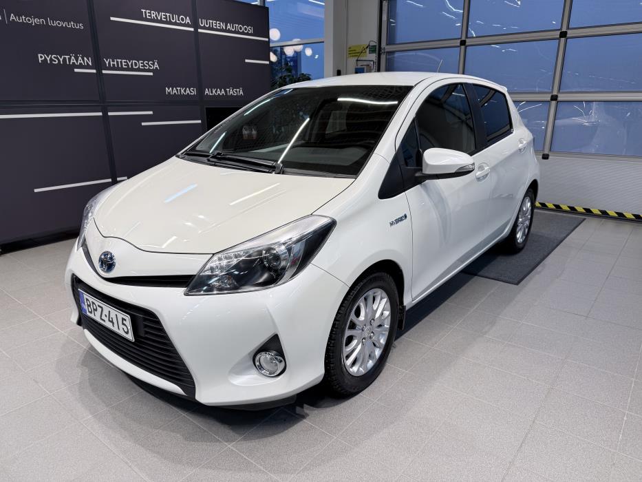 TOYOTA YARIS 2013