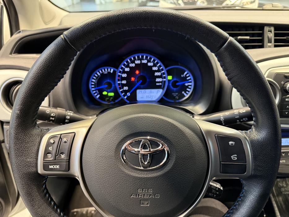 TOYOTA YARIS 2013