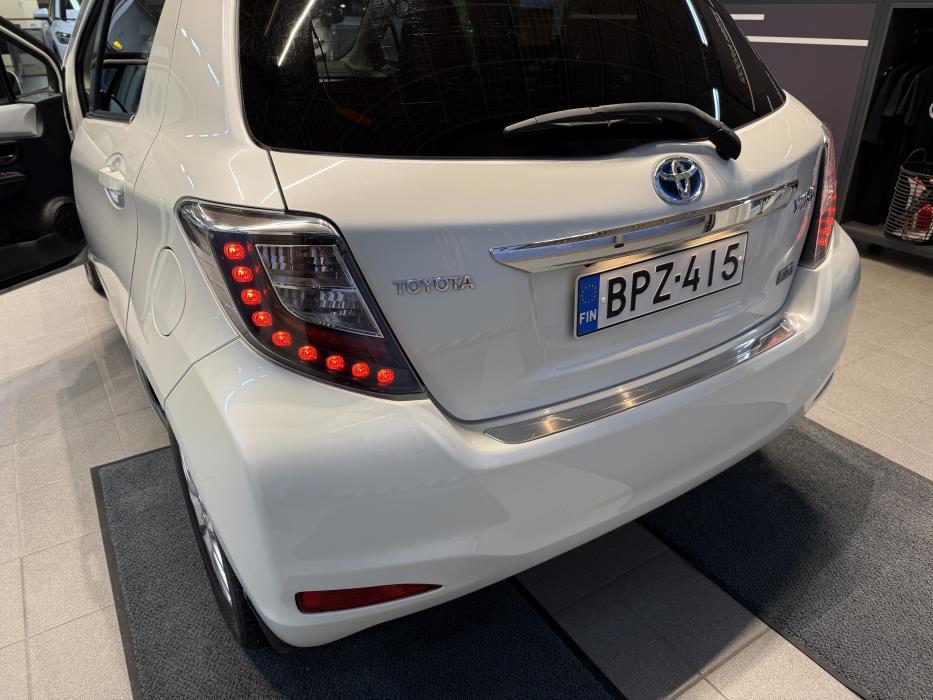 TOYOTA YARIS 2013