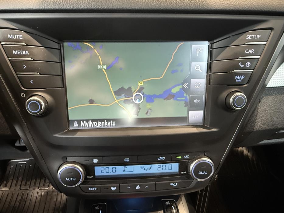 TOYOTA AVENSIS 2017