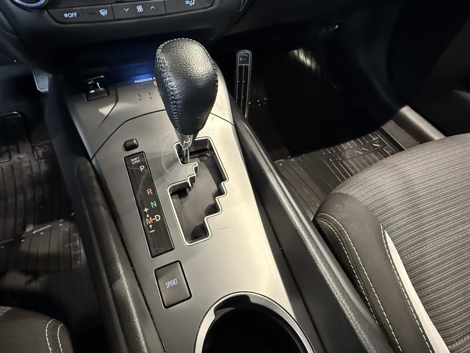 TOYOTA AVENSIS 2017