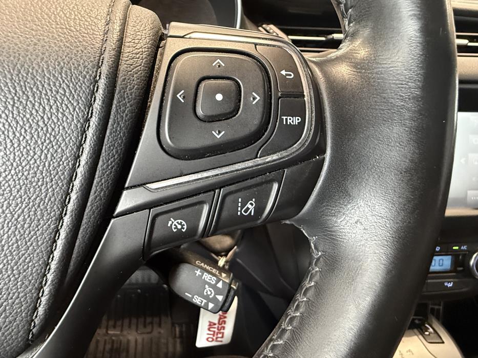 TOYOTA AVENSIS 2017