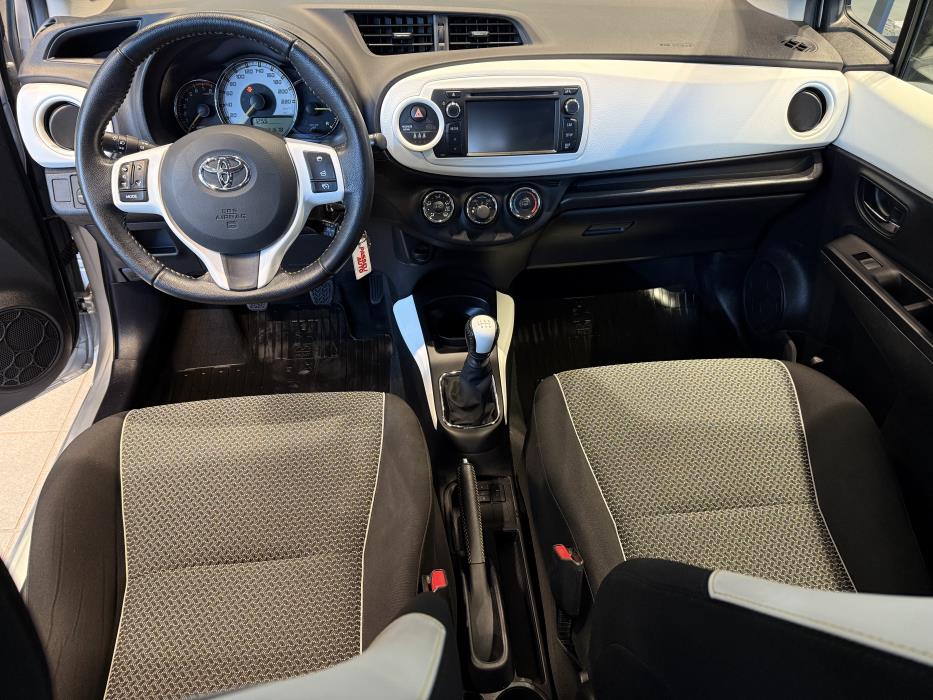 TOYOTA YARIS 2014