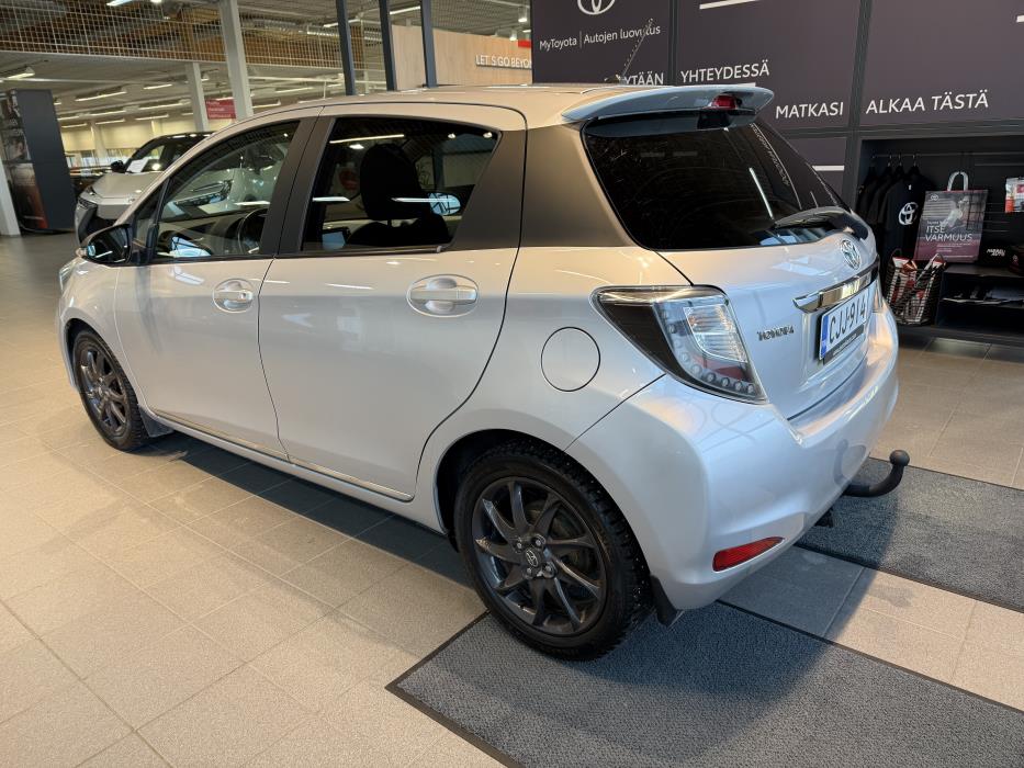 TOYOTA YARIS 2014
