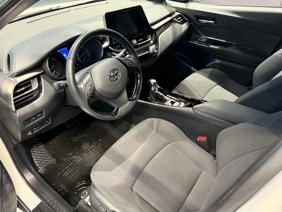 TOYOTA C-HR 2019
