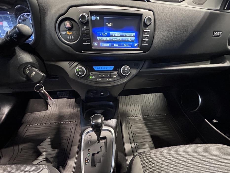 TOYOTA YARIS 2019