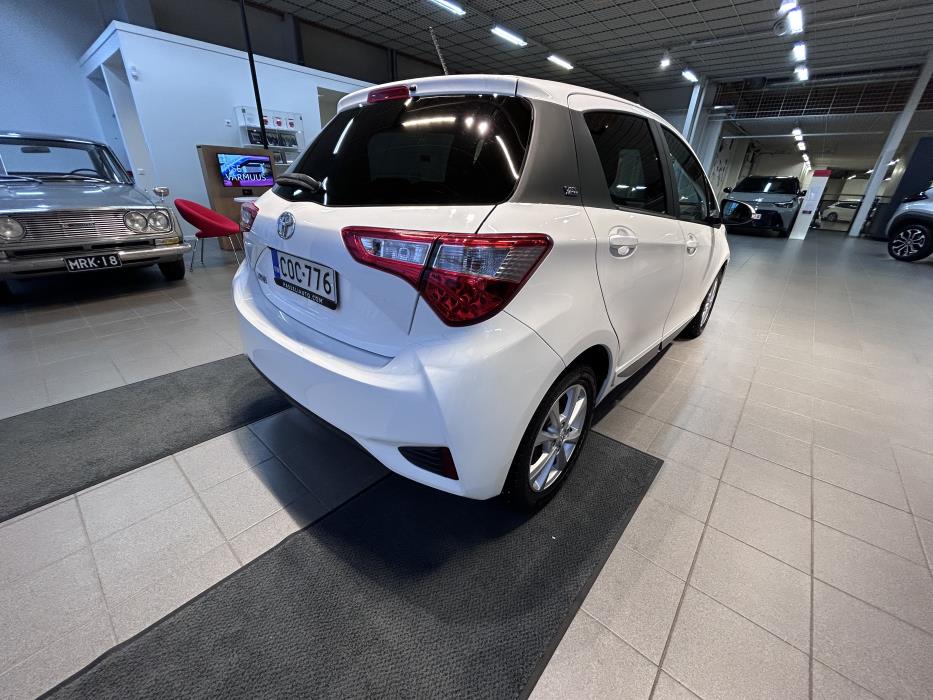 TOYOTA YARIS 2019
