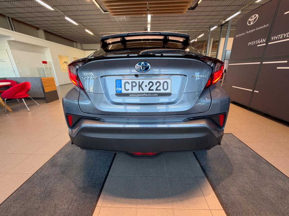 TOYOTA C-HR 2021