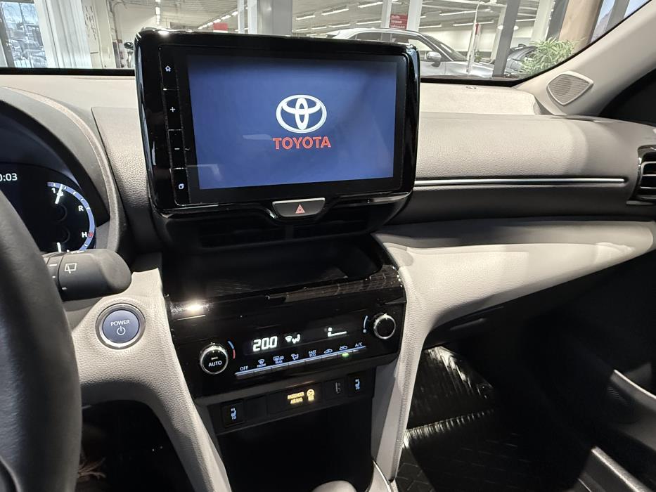 TOYOTA Yaris Cross 2022