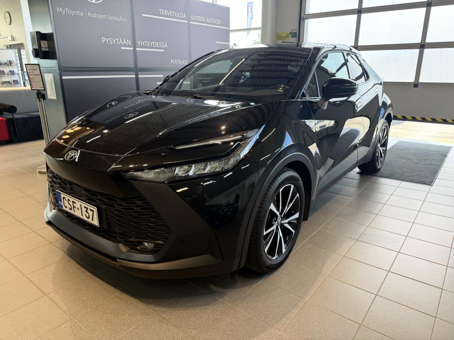 TOYOTA C-HR 2025