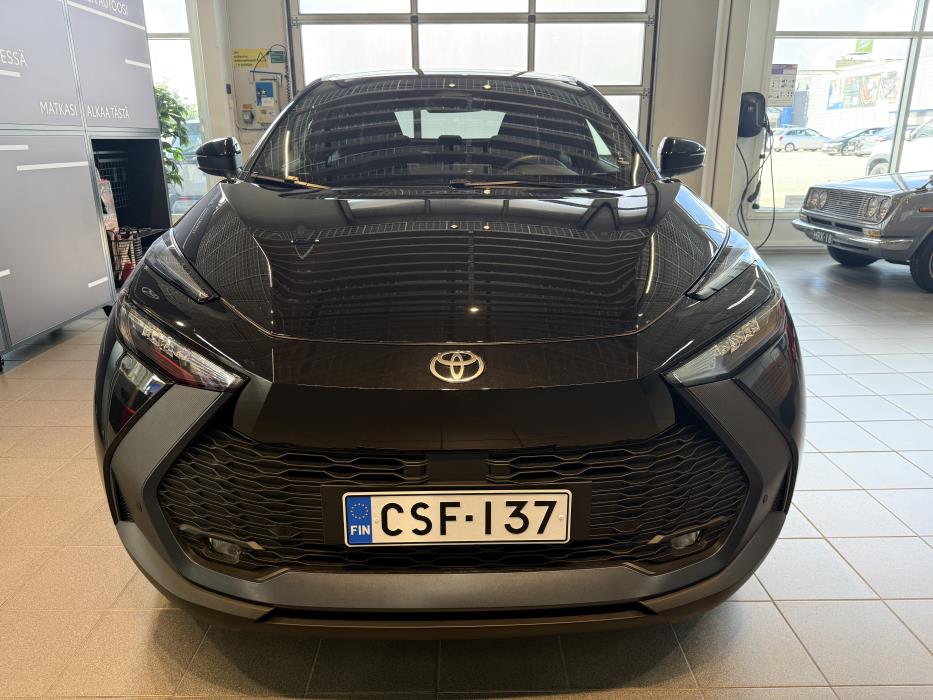 TOYOTA C-HR 2025