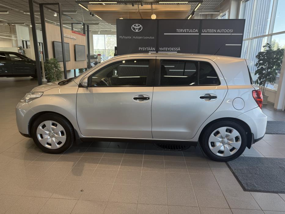 TOYOTA Urban Cruiser 2009