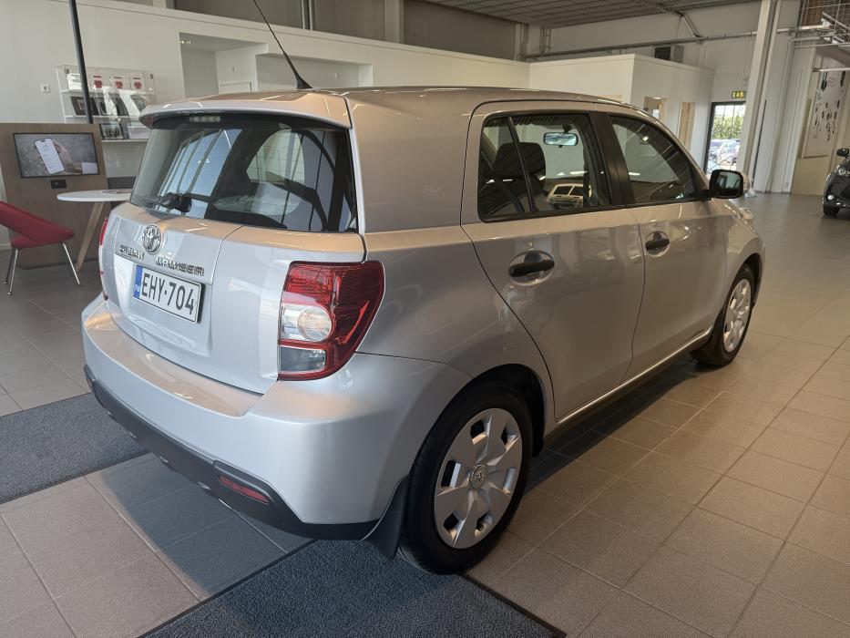 TOYOTA Urban Cruiser 2009