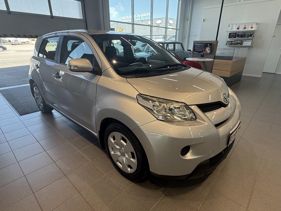 TOYOTA Urban Cruiser 2009