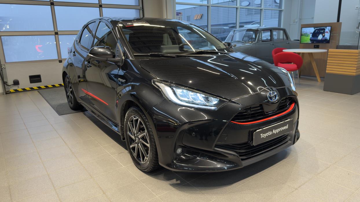 TOYOTA YARIS 2021