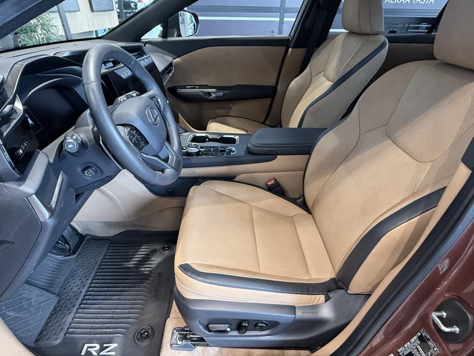 LEXUS RZ 2023