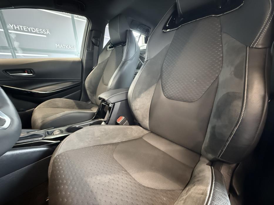 TOYOTA COROLLA 2023