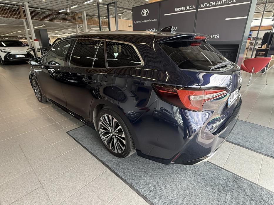 TOYOTA COROLLA 2023
