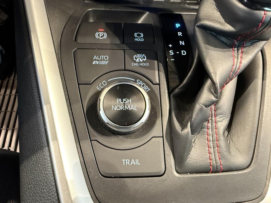 TOYOTA RAV4 Plug-in 2024