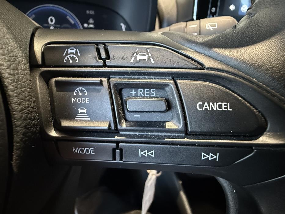 TOYOTA YARIS 2024